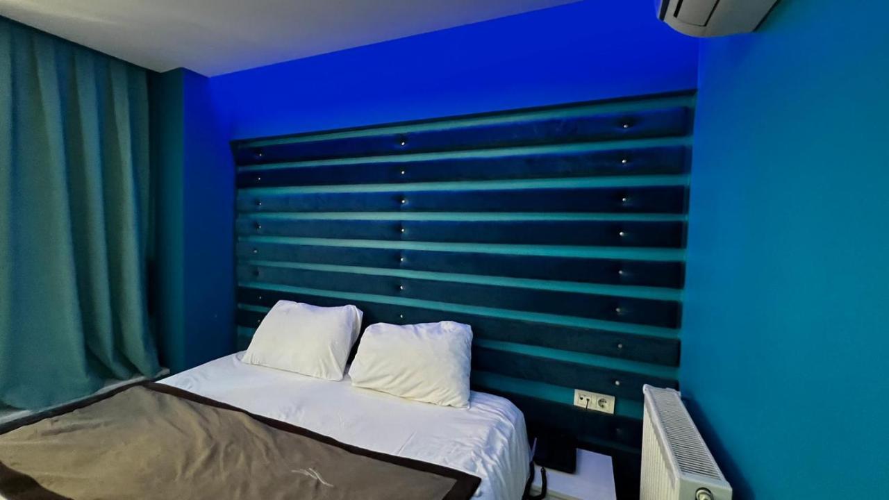 Moon Blue Hotel อิสตันบูล ภายนอก รูปภาพ